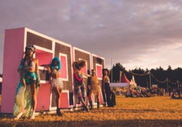 DJmag's tweet image. 👉Farr Festival announces first names for 2018 edition 👈
More here 👉 dj-m.ag/2h9HrMj