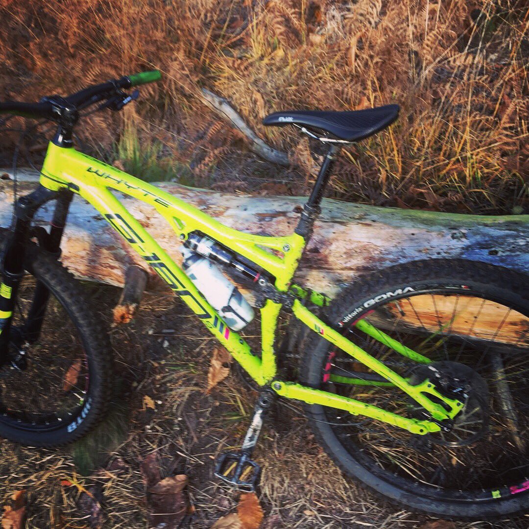 Dirtywknd's tweet photo. Hitting up the trails of @SwinleyBikeHub today with @SteveF34 - can't wait for next ride on the 19th 💦 https://t.co/3Pl9DUllk9 #offroad #mtb https://t.co/TZGfhUoXO9