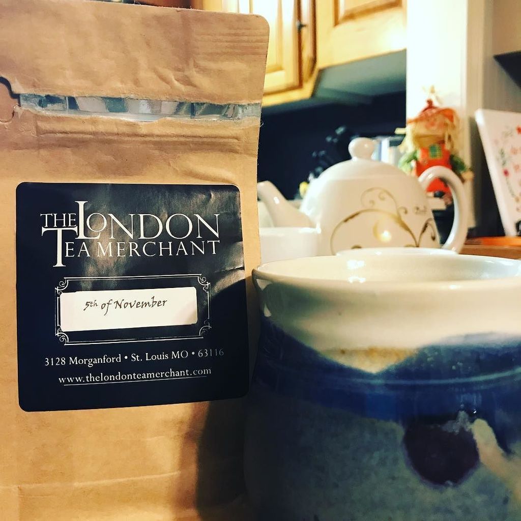 jenfrisbie's tweet photo. In honor of today...drinking some of my favorite tea. #thelondontearoom #fifthofnovember #remeberremember https://t.co/x4ZJNGDfFC https://t.co/SArXunSayV