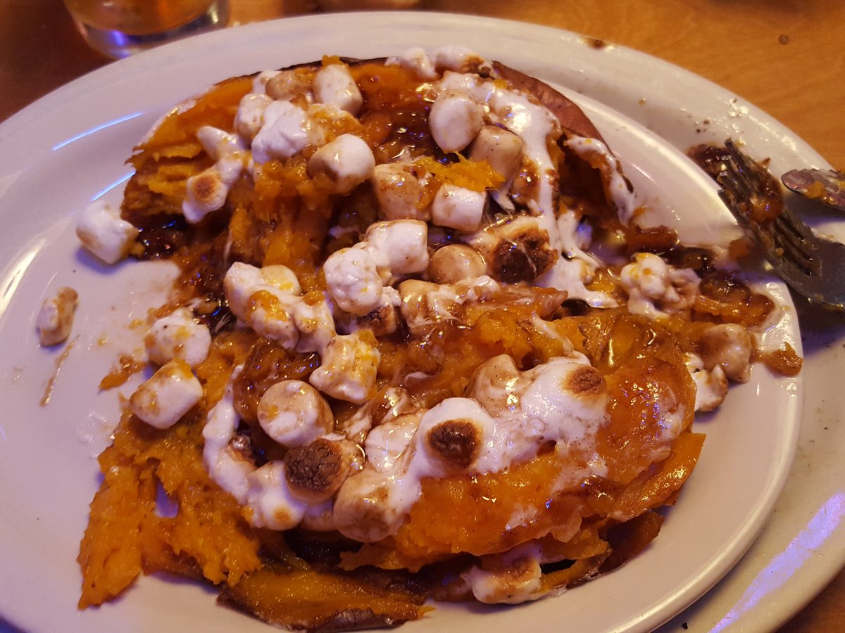 MattStraeter's tweet image. I switched from reg. Potatoes to sweet potatoes, was told they are healthier... could count this as desert!