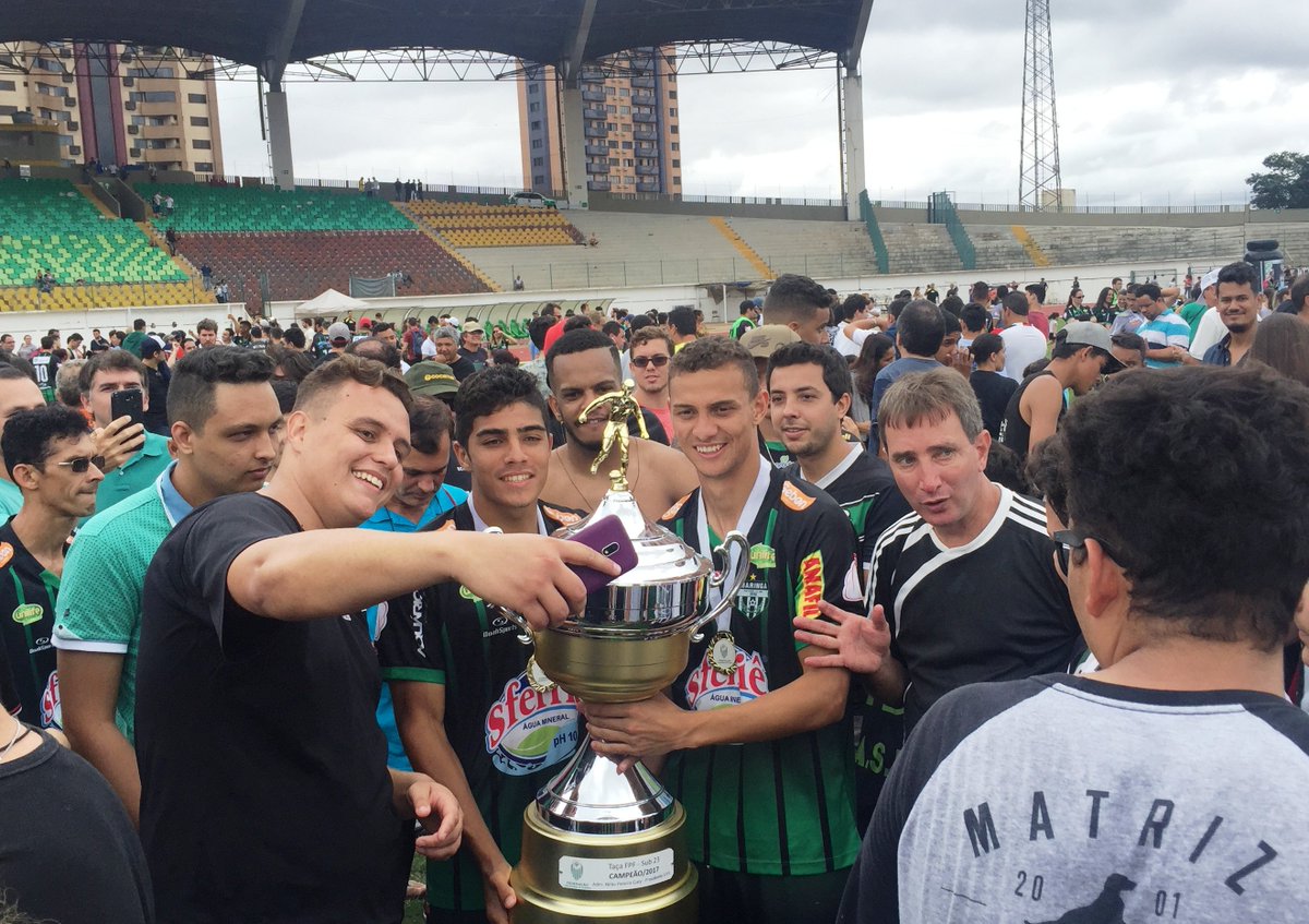 cbnmaringa's tweet photo. Maringá FC é bicampeão da Taça FPF sub-23 https://t.co/MtHB7hmAdF #CBNMaringá #maringafc #campeao #tacafpf https://t.co/KZwiV8Gr2A
