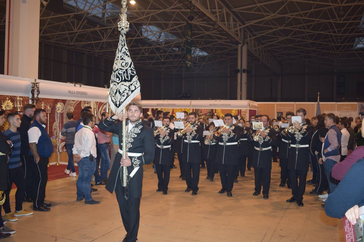 AngustiasAlcala's tweet photo. Feria cofrade "La rosa de oro" https://t.co/4XVnehyTNv