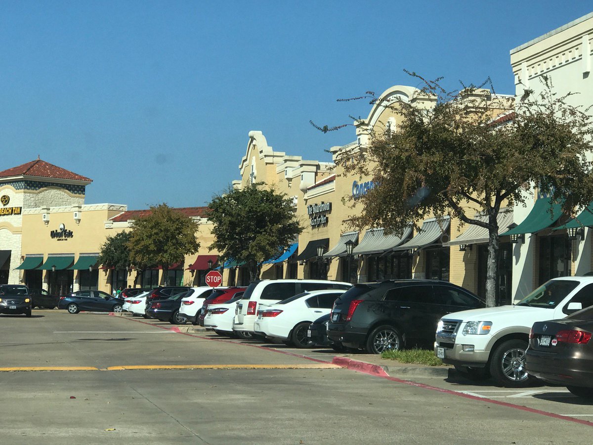 AndrewSzabo's tweet photo. I'm at Las Colinas Village - @massageenvy in Irving, TX https://t.co/Zbv8NYcynx https://t.co/A5rjkB6V67