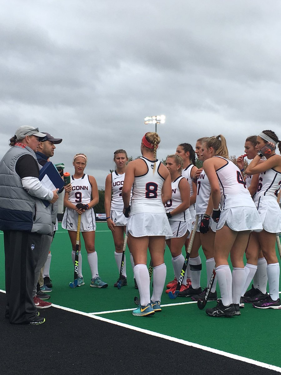 hearhirschhoot's tweet photo. @UConnFHockey up over @LibertyFH 3-0 with 3:00 left in the 1st half. 
#BIGEASTfh #BEChamps https://t.co/d8dzmJ3dCb