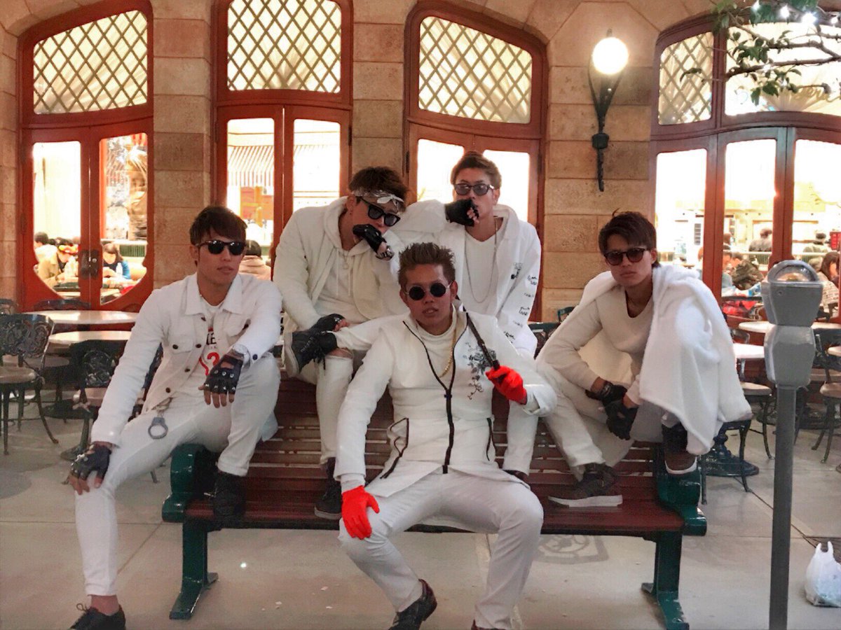 ホワイトラスカルズ