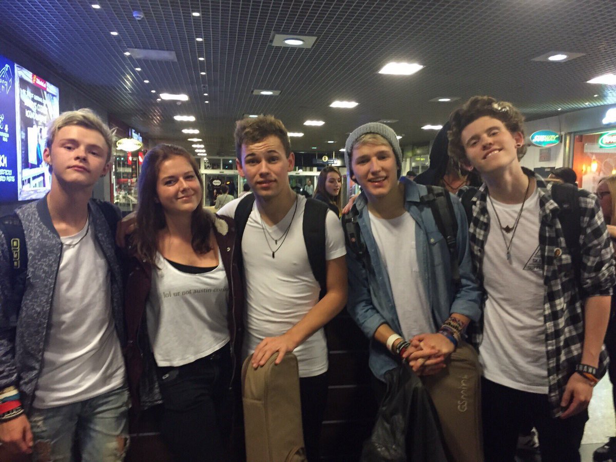 TheTideNL's tweet photo. How is this 2 years ago already https://t.co/ZJmTZeV6VN