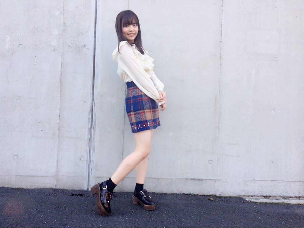 maichan_F_0921's tweet photo. 本日の私服!
最近はチェック率高めです…🍁
スカートの裾にはビジューがついてるよ〜😌
#ootd #mystywoman #readyazel https://t.co/d9kq7wmy9G
