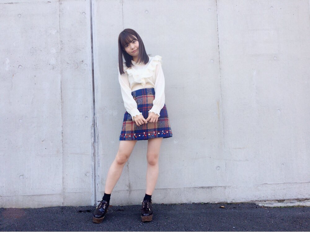 maichan_F_0921's tweet photo. 本日の私服!
最近はチェック率高めです…🍁
スカートの裾にはビジューがついてるよ〜😌
#ootd #mystywoman #readyazel https://t.co/d9kq7wmy9G