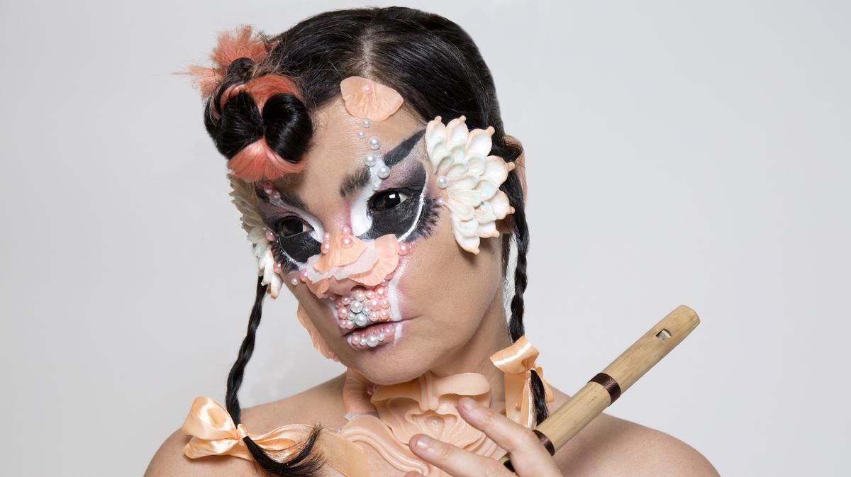 adoptacover's tweet photo. yes, #bjork is wearing a strap-on in her brilliant #new #album imagery
https://t.co/3uOvu0QdYb
#music #art #awesome #premiere https://t.co/DFFX9DreaH