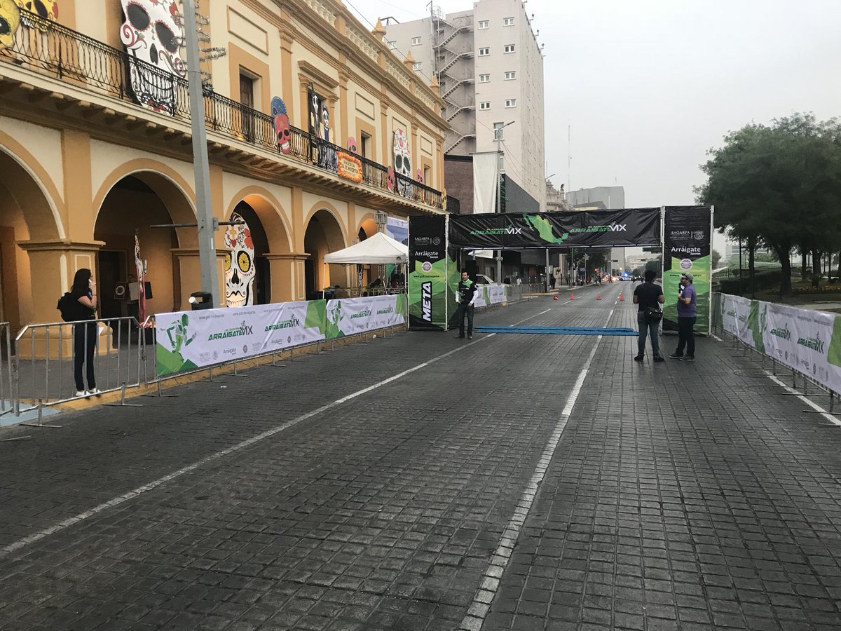 huracansoto's tweet photo. Listos para el arranque de la carrera ARRAIGATEMX SAGARPA @ppcalzada @Mely_Romero @flavioomtz @Raul_Saucedo https://t.co/GddWthaC0G