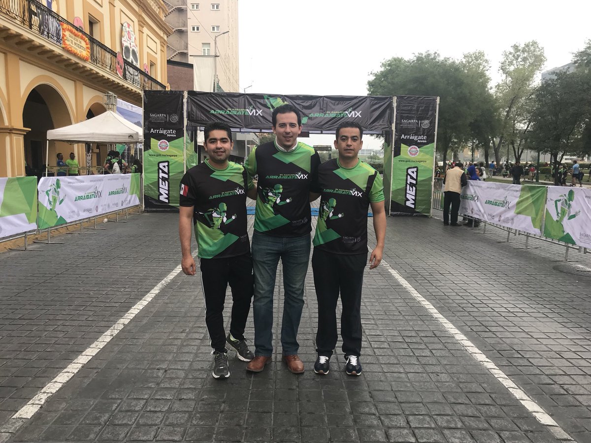 huracansoto's tweet photo. Listos para el arranque de la carrera ARRAIGATEMX SAGARPA @ppcalzada @Mely_Romero @flavioomtz @Raul_Saucedo https://t.co/GddWthaC0G