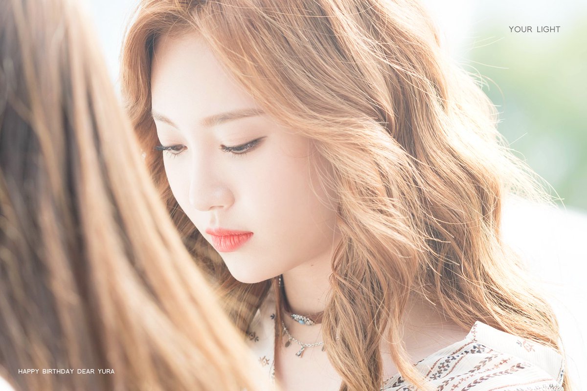 yourlight1106's tweet photo. #HappyYuraDay 
유라의 생일을 진심으로 축하합니다 🎂유라야 오늘만큼은 너만의 날이었으면 좋겠어❤️💖💝 오랫동안 보자 정말 좋아해!
#유라 #걸스데이 #yura #girlsday https://t.co/CgK3Rrn4oG