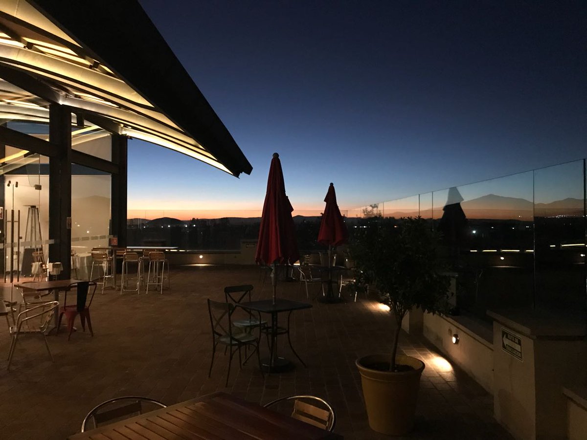 #GalaDeOtoño <a href="/decotemx/">De Cote Casa Vitivinícola</a> Gracias <a href="/QroTravel/">Querétaro Turismo</a> !!
#Espectacular #QueNoche #QueFrío <a href="/ximenamusic/">Ximena Sariñana</a>