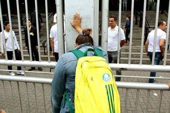 FielNaAlma's tweet photo. Só entra quem tem Mundial. https://t.co/nb3aR7Cjia