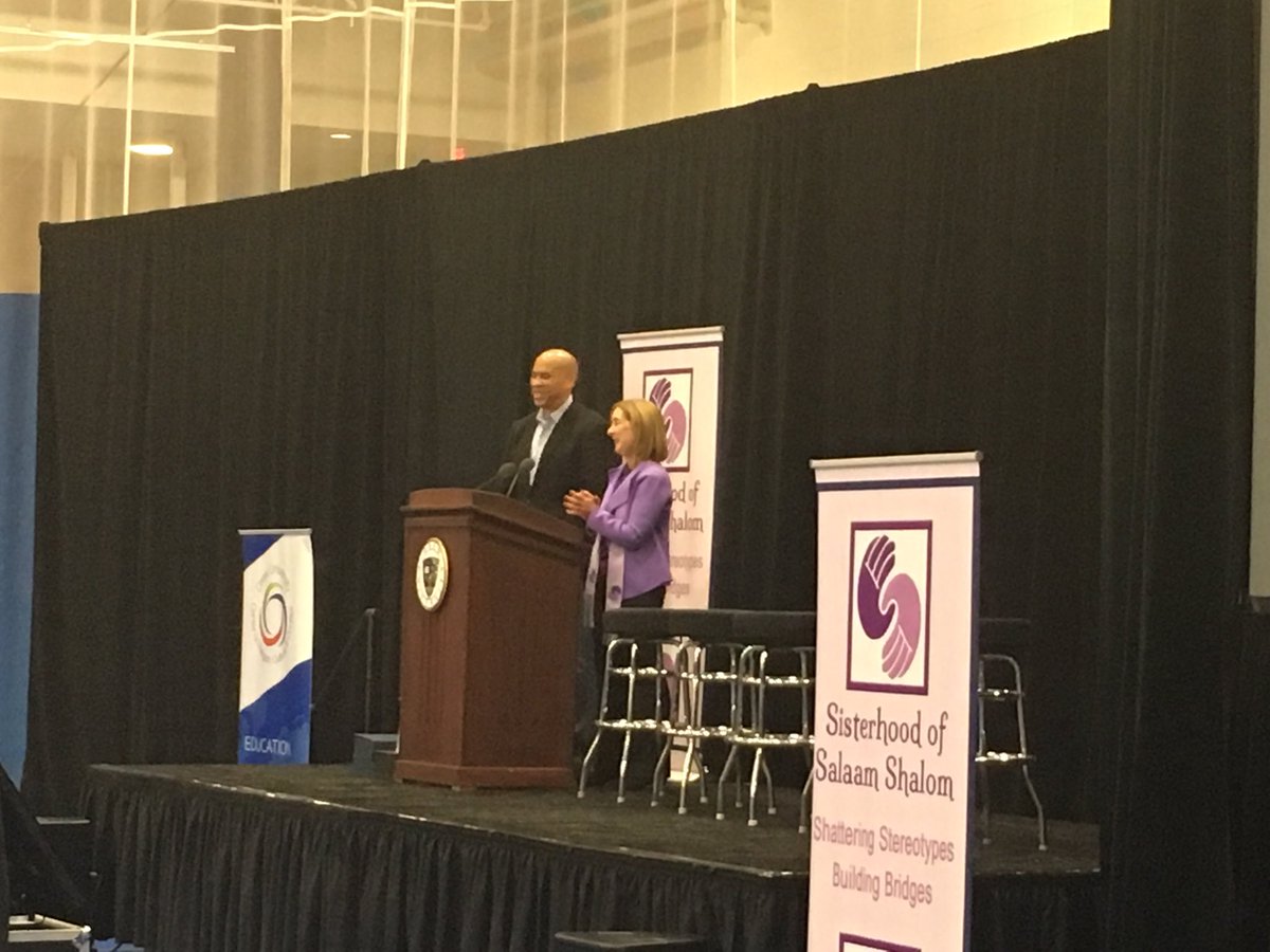 SabeehaRehman's tweet photo. Education is not about the degrees you get; it’s the service you give. @CoryBooker #soss2017 https://t.co/68lmzoB4Tv