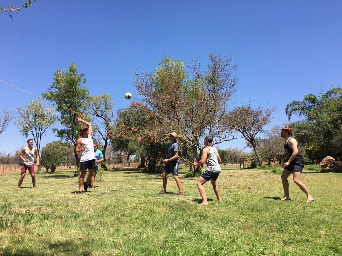 JohanCoetzer18's tweet photo. No net? No problem, lets wing it 💪 #volleyball #friends #awesometimes #Farm #funinthesun https://t.co/GFSvWBDsEt