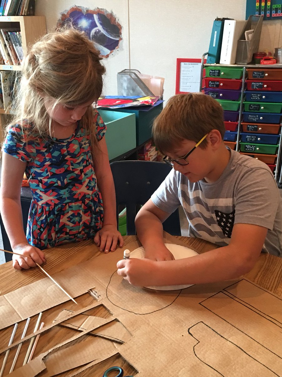 StemAndRoots's tweet photo. Engineer Challenge: Design and build a car that is propelled by a balloon. #EngineerProcess #ProblemSolving #Inquiry https://t.co/VJTneb35W8