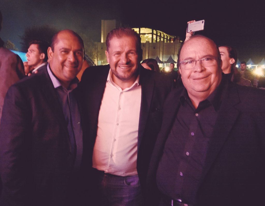 En la #GalaDeOtoño 2017, con el Subsecretario de Turismo Federal, <a href="/GerardoCoronaG/">Gerardo Corona</a>, y el Secretario de Turismo del Estado, <a href="/Hugo_BurgosG/">Hugo Burgos García</a>