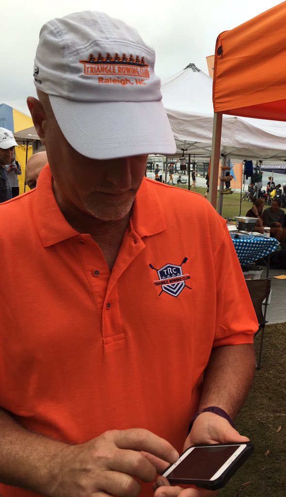 mjgeeee's tweet photo. @TriangleRowing Dad treks 28,067 steps @HeadoftheHooch 2017 in 1 day! #RowingParentsRock #TRCproud https://t.co/LuZ6Jzljun