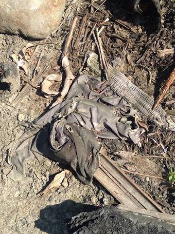 nslwin's tweet photo. At least 150 #Rohingya houses in North Hamlet of #MyoThuGyi VT, #Maungdaw were brunt to the ground by #Myanmar Army on August 27, 2017. These photos taken today. Found many bones and skeletons. Evidence of burning Rohingyas alive by @SGMinAungHlaing. 1/3 https://t.co/k8szXNkH9N