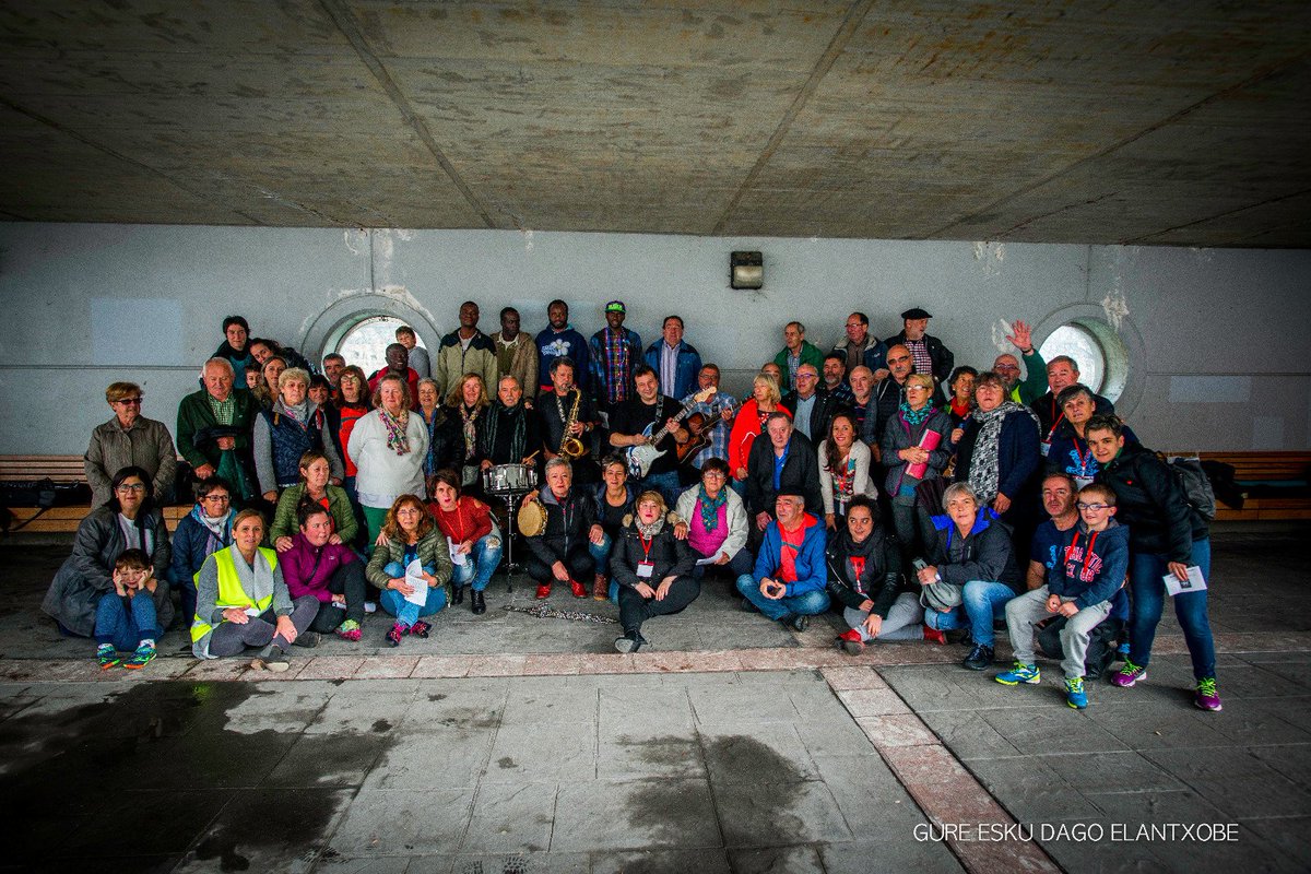 BusturialdeaGed's tweet photo. Topera dabiz gure eskualdeko hiru herrixek! Aurrera Mundaka, Ibarrangelu ta Elantxobe! #A5galdeketak #A5erabaki @GureEskuDago https://t.co/PXKxqeiFmI