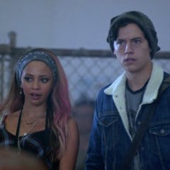 Pll_livnat's tweet image. Who do you prefer Jughead with? #Riverdale #Bughead 
RT for Jughead and Betty
FAV for Jughead and Toni