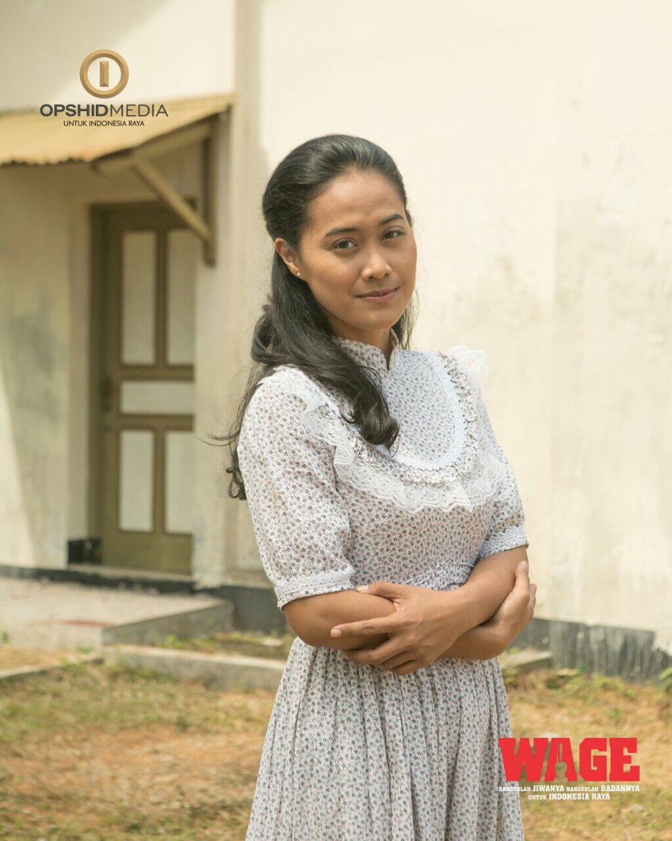 Roekijem Supratidjah diperankan oleh Putri Ayudya.
.
#Wage #FilmWage #OPSHIDMedia #FilmIndonesia #01

Still photographer: @umarsetyadi