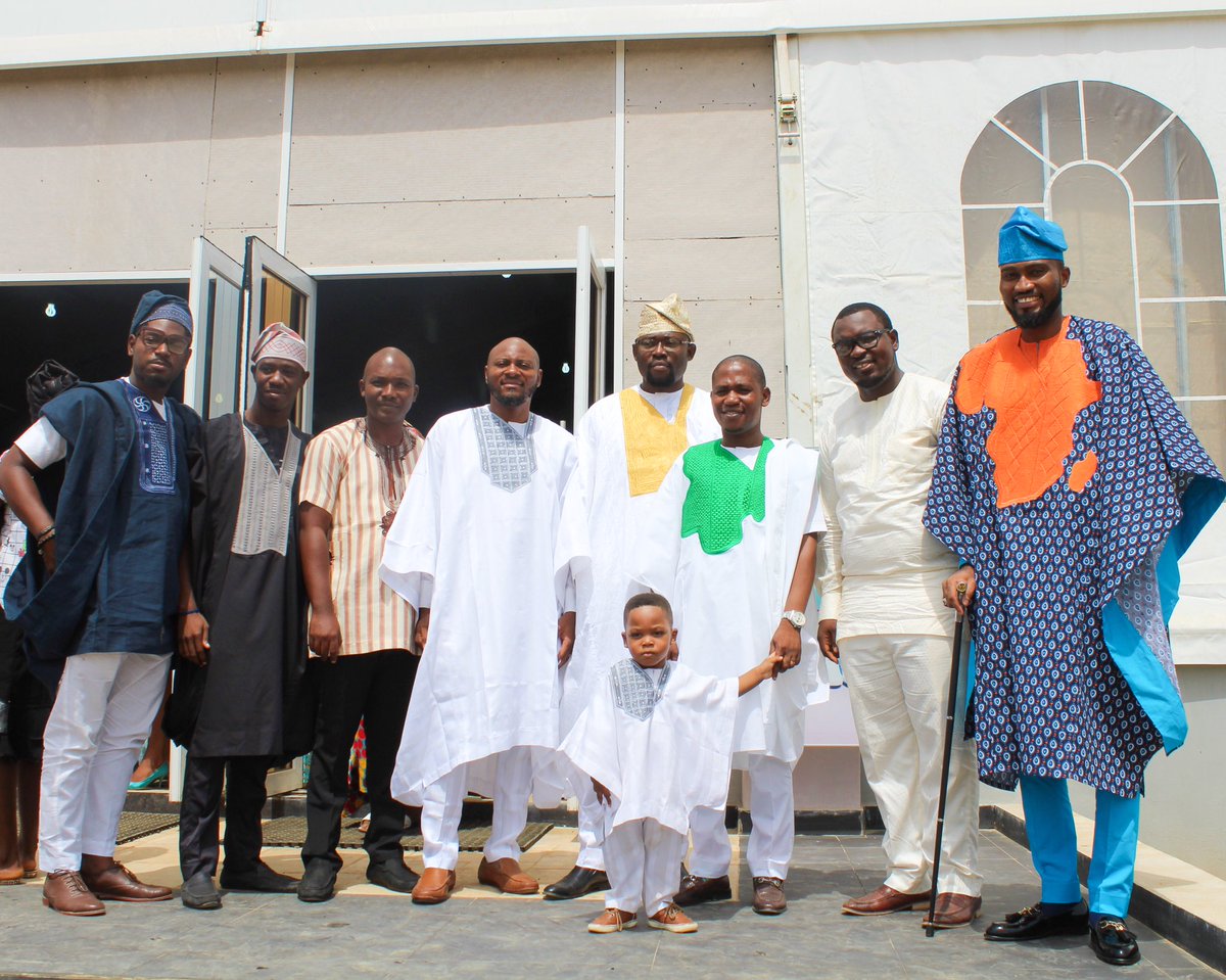 MrFixNigeria's tweet photo. It was a clash of #Agbadas today at the 6th Anniversary Celebration of @HolyhillChurch 😄💪🙌 #TheSundayLook #StyleSundays #TOGASighted https://t.co/oqhrp2RPEM