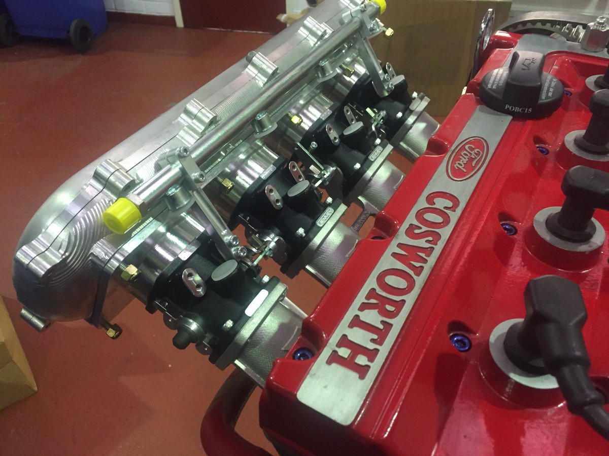 Itbs on a turbo Cossy and our own designed billet plenum,looks the nuts #cosworth #ford #plenum #rscosworth #RS #classicford