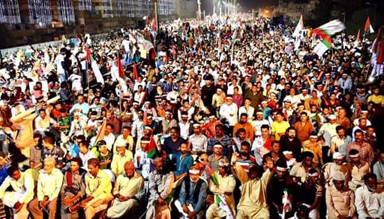 The #HugeCrowd  #ChargedCrowd at the #Jalsa of #MQMPakistan at #Liquatabad protesting against the #UnfairCensus  #FairCensusOurRigh