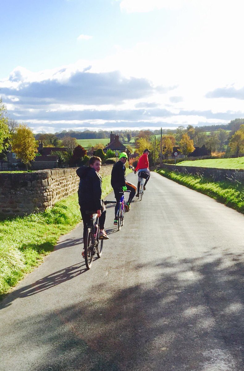 simoncotton69's tweet photo. Great 52km ride ๐ด out again in the #Yorkshire sunshine โ๏ธ #Ripley #Brearton #Ripon #SpaGardens #StudleyRoyal #FountainsAbbey #Markington https://t.co/691RRTBrpC