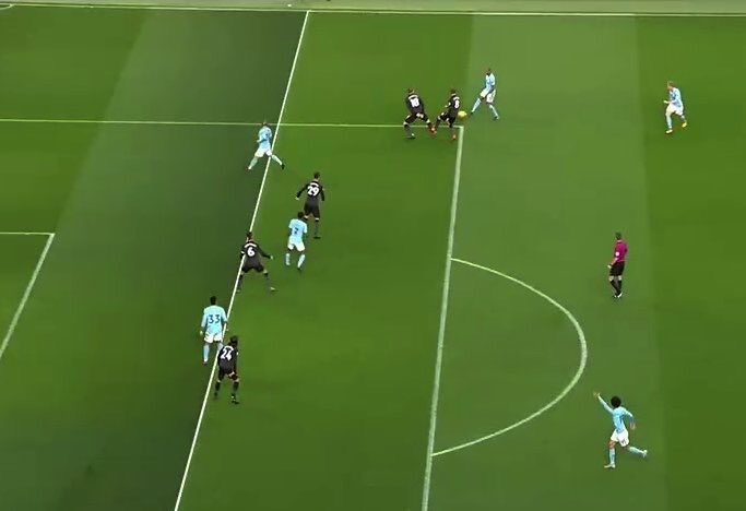 One of these decisions was called offside, you’ll never guess which one! #MCFCvAFC #AFC 😡