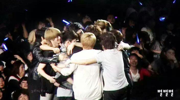 khopeelf15's tweet photo. #12YearsWithSuperJunior https://t.co/H1pbPZ8iCf