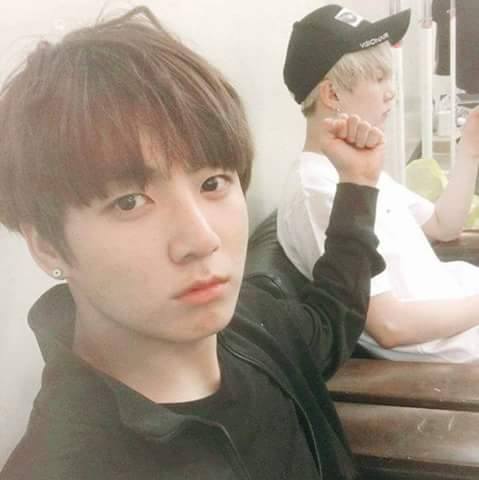 Mochined's tweet photo. Fighting Armys. 🔥

#STAND_BY_BTS https://t.co/hORzBaLfxn