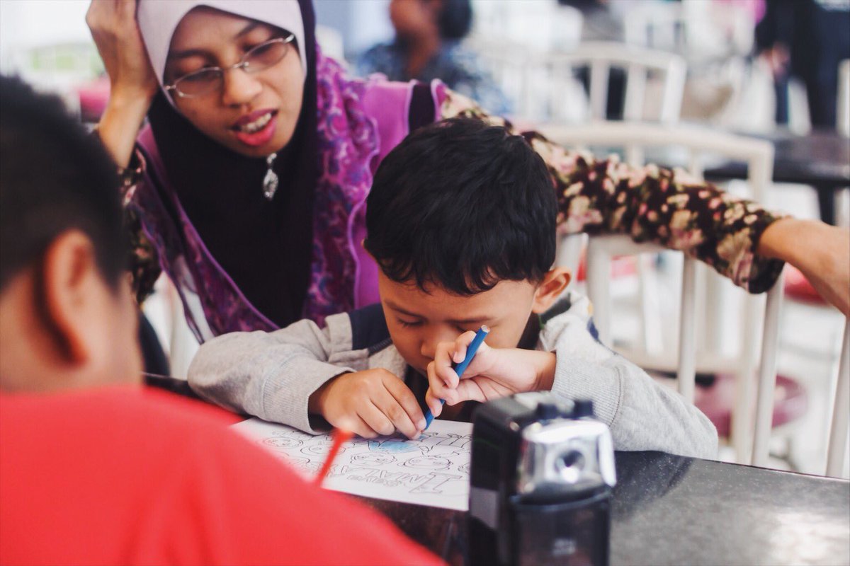 muaaaaadz's tweet photo. bebenang gmbr #ASCAR2017 
shot by @muaaaaadz 
edit w lightroom+vsco

rt kalau ada muka anda https://t.co/H7IoqM4MTE