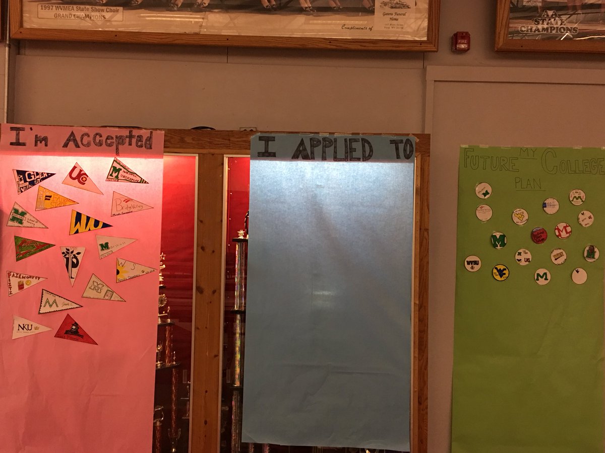 gibsonthehil's tweet photo. Seniors! We want 2 hear from U & put ur artist skills 2 work! If U haven’t had the chance 2 finish 1, see us tmrw! #CollegeExplorationWeek https://t.co/Z2zyIDV76o