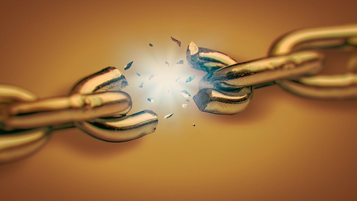 singularityhub's tweet photo. Blockchain is heralded for its security, but will quantum computing undo it? 🔓 https://t.co/mnIosyDsoh https://t.co/uGprduxxxs