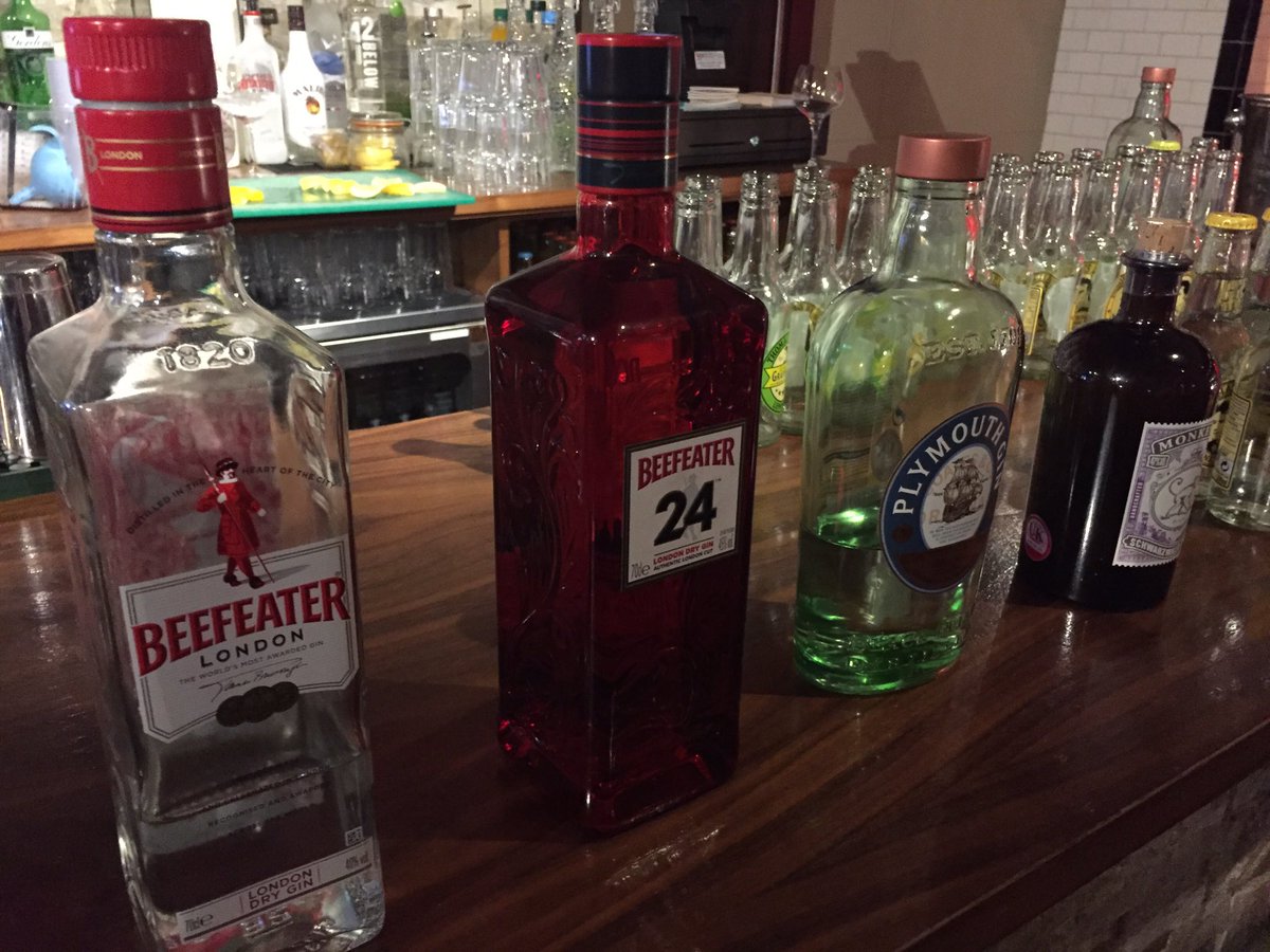 LynneCrowther's tweet image. Gin Gin Gin and more gin at the gin and style event in @TheNorthernWhig #itsaginthing