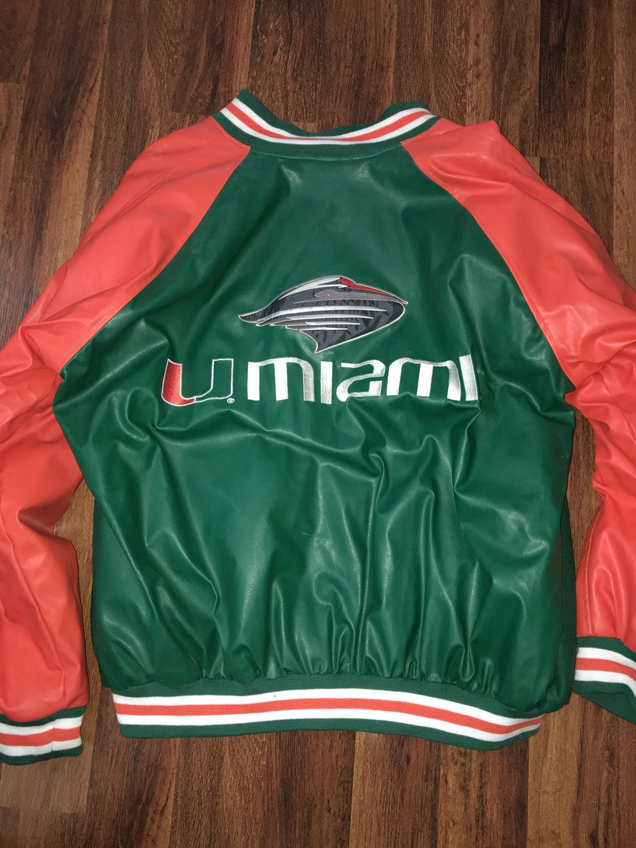 Jst_PAT's tweet photo. I can finally pull this old thing out the closet. #Canes #Undefeated https://t.co/yCezHQnqQl