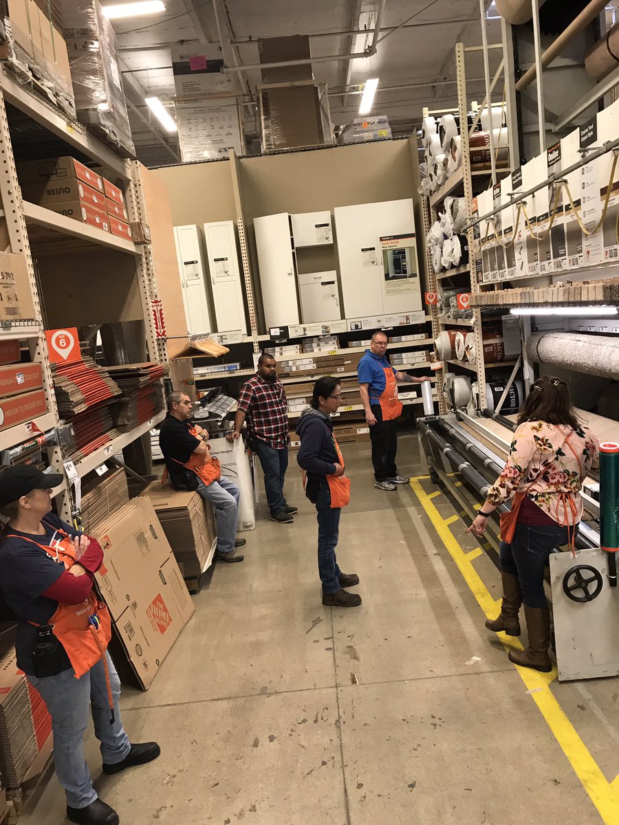 loisangel's tweet photo. Carpet cutting PK with @VickiRaeTHD during opening meeting! #team4006 @brian4006 @blkubes @HohstadtRod https://t.co/xAWuBbvssL