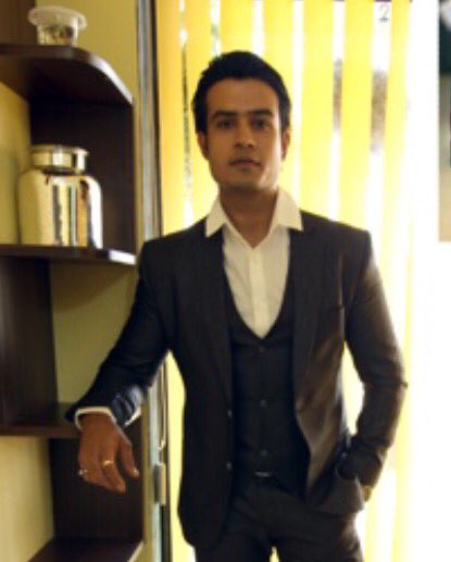 imyashgera's tweet photo. #formals #tuxedo #black #white #spreadthemsgoflove #sunshine #heart #peace #dreamer #fire #fashion #instalove #tellywood #yrkkh #starplus #yashgera #blogger #actor #artist #model #dj #humanitarian #fitnessfreak #fitnessadict #colgate #posterguy #painout #campaign #lobju https://t.co/6afucejtLh