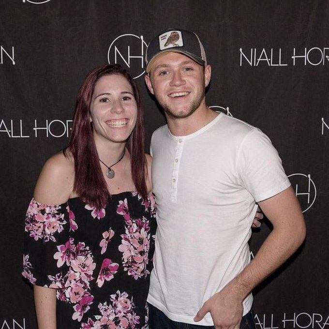 1DUpdateGR's tweet photo. #NEW 📷 Niall backstage with fans during the M&amp;G in Boston, Massachusetts the other night!(Nov 3) #FlickerSessionsBoston https://t.co/fdNIVpH1yG