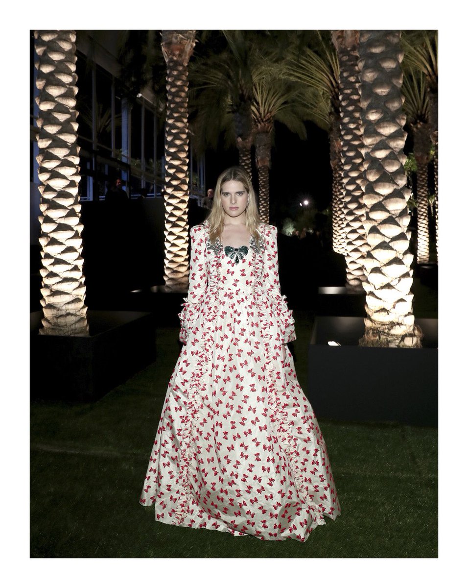 gucci's tweet photo. One of the faces of Gucci Bloom’s campaign, @harinef at @lacma’s #artandfilm Gala in a #GucciPreFall17 taffeta gown. https://t.co/iaaWUeKCzy