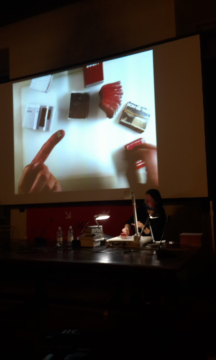 SoniaBalduz's tweet photo. I libri in miniatura aiutano a percepire come sarà la fruizione di quelli più grandi e a progettare contenuti più funzionali. @irma_boom #FlatArtBookFair https://t.co/zoytysIWWG