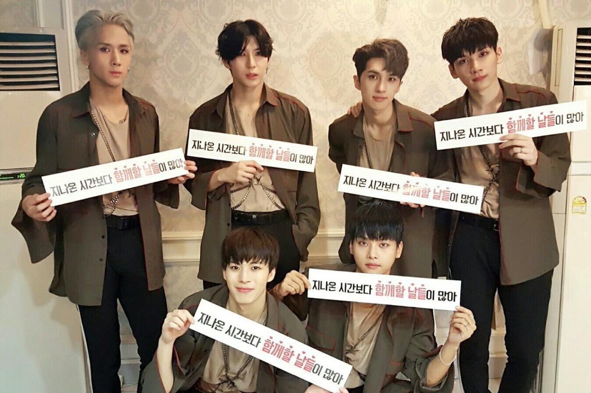 END_RE's tweet photo. 빅스 노래 가사인줄 1도 몰랐던 #핫샷 의 이벤트 슬로건입니다~~~ 몰랐대여~~~ 처음부터 끝까지 똑같지만 몰랐다는데 뭘 어째~~~~~~~~~ 빅스가 먼저 이벤트 했지만!! 몰랐다는데 뭐~~~ https://t.co/VULN2Gm9bN