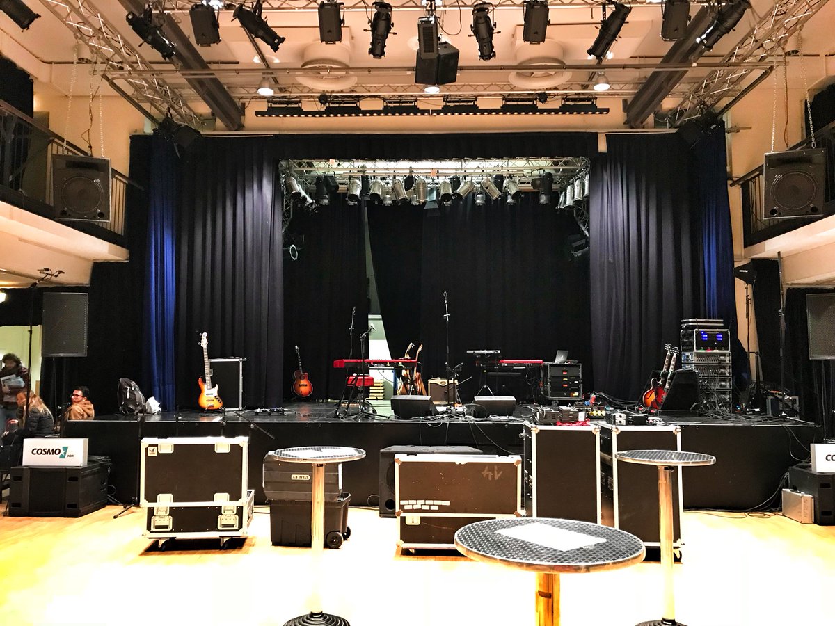 Radio105's tweet photo. Inizia il souncheck a #Colonia per @MetaErmal #EM105 🇩🇪🇮🇹🐺 #hitweekfestival https://t.co/rqACZES5DN