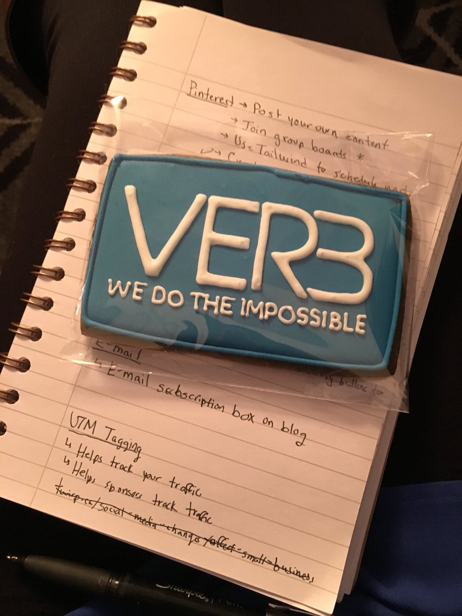 tinyadvjourney's tweet photo. Omg - how cute are these #VERBinteractive cookies?! Almost too cute to eat! Almost... #blogjamhfx #bloggingconference #blogjam2017 https://t.co/fbNASUni6C