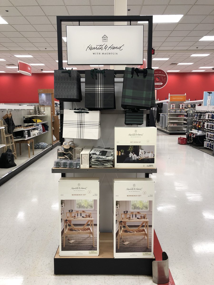 Nick4Target's tweet image. Guests are loving Hearth &amp;amp; Hand by @magnolia! Come check it out at Woodbury T-694! #G199Hearth&amp;amp;Hand #newandonlyattarget #ChipandJo