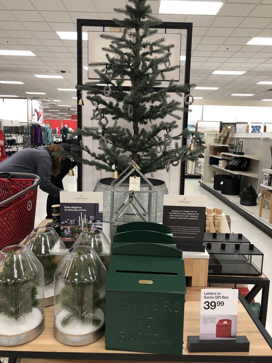 Nick4Target's tweet image. Guests are loving Hearth &amp;amp; Hand by @magnolia! Come check it out at Woodbury T-694! #G199Hearth&amp;amp;Hand #newandonlyattarget #ChipandJo