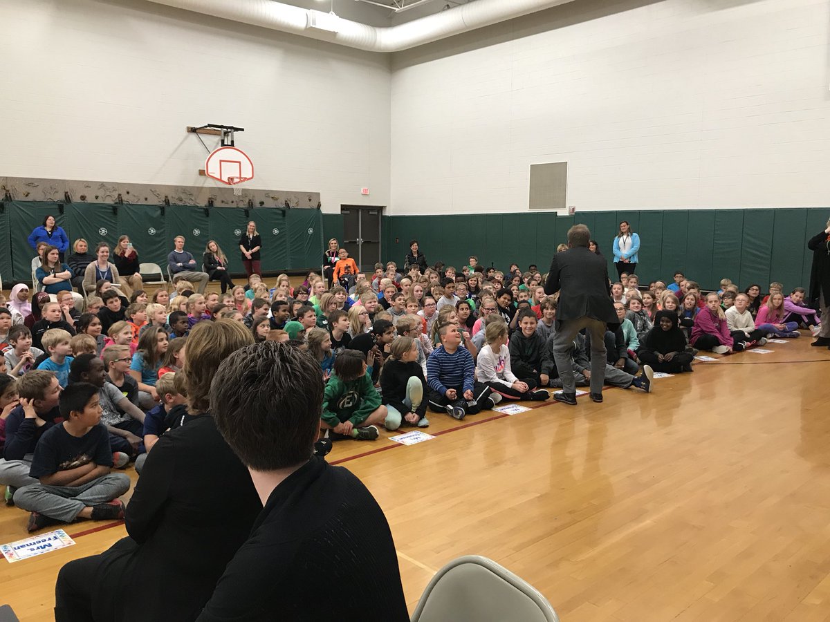 Crazy clarinets on the loose in grand forks....   <a href="/ClassicalMPR/">YourClassical MPR</a>